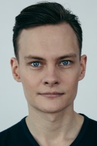 &Aacute;rni &THORN;&oacute;r L&aacute;russon